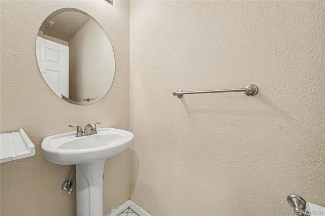 10830 W 63rd Avenue D, Arvada, CO 80004