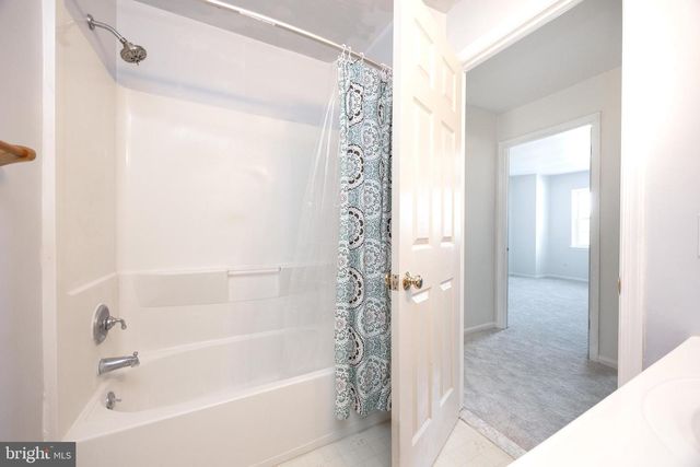 431 CARMARTHEN CT, Exton, PA 19341