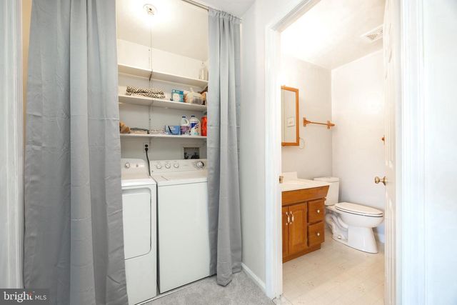 431 CARMARTHEN CT, Exton, PA 19341