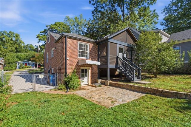 978 Winburn Drive, East Point, GA 30344