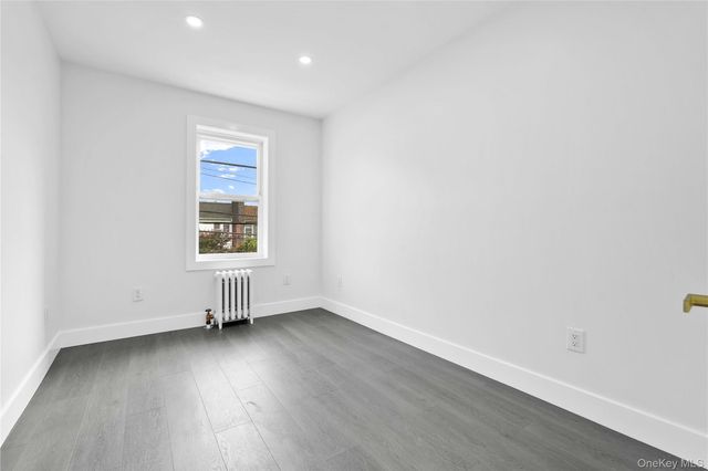 113-22 204th Street, Saint Albans, NY 11412