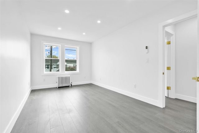 113-22 204th Street, Saint Albans, NY 11412