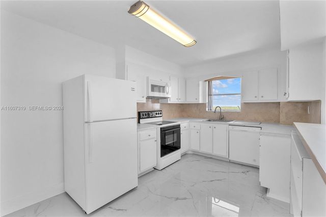 2780 NE 183rd Street 1601, Aventura, FL 33160