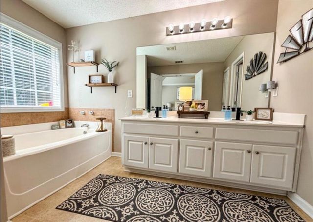 255 River Mist Circle, Jefferson, GA 30549