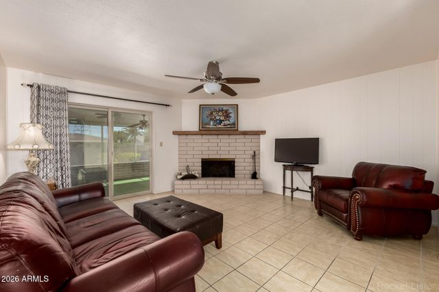 6713 E DES MOINES Street, Mesa, AZ 85205