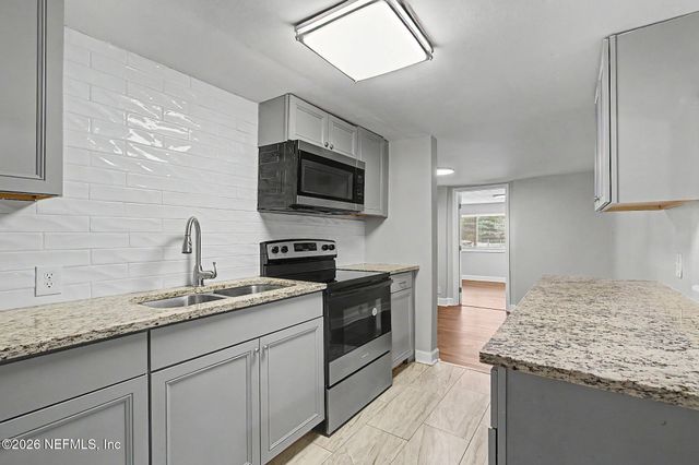 2625 KOHN Road, Jacksonville, FL 32210
