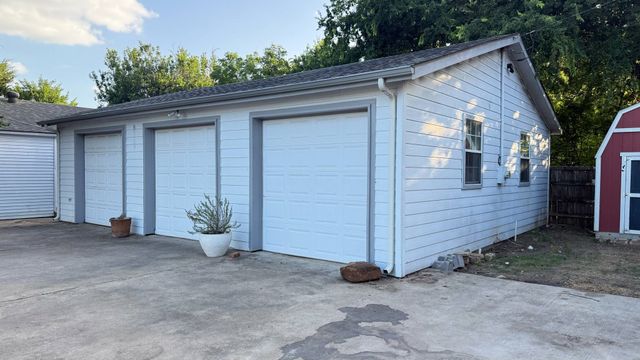 227 W Center Street, Duncanville, TX 75116