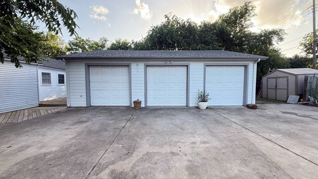 227 W Center Street, Duncanville, TX 75116