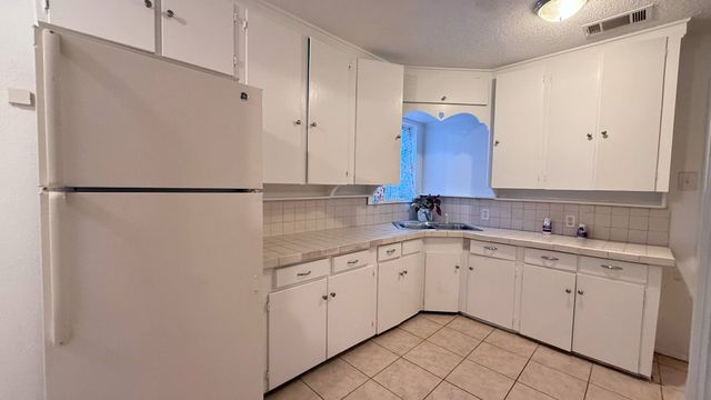 227 W Center Street, Duncanville, TX 75116