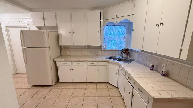 227 W Center Street, Duncanville, TX 75116