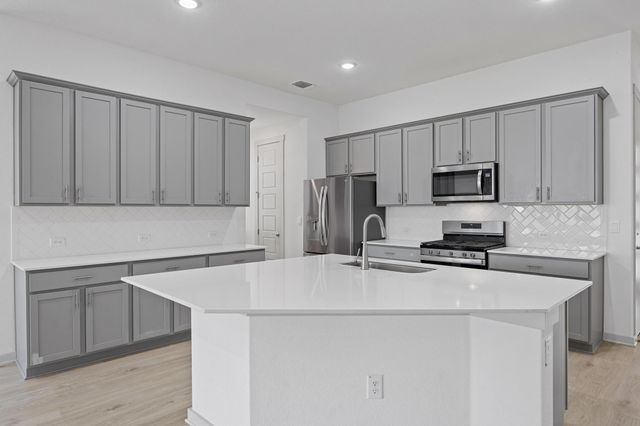 400 Deerpath ST, Leander, TX 78641
