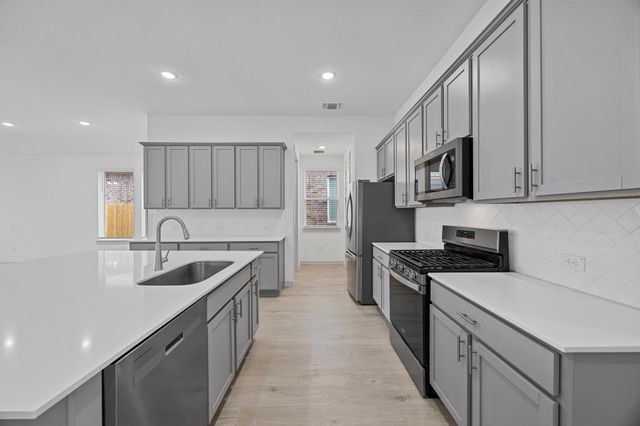 400 Deerpath ST, Leander, TX 78641