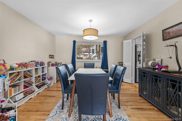 3 Greentree Drive, Scarsdale, NY 10583