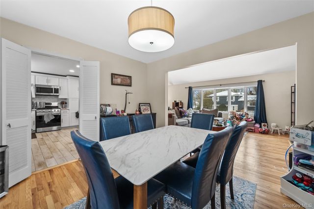 3 Greentree Drive, Scarsdale, NY 10583