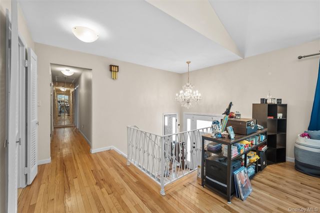 3 Greentree Drive, Scarsdale, NY 10583