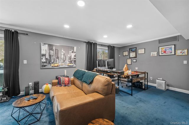 3 Greentree Drive, Scarsdale, NY 10583