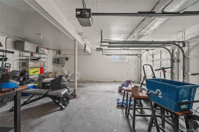 3 Greentree Drive, Scarsdale, NY 10583