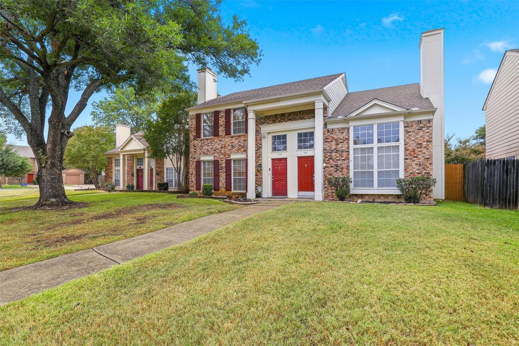 1511 Creek Bank Lane, Arlington, TX 76014