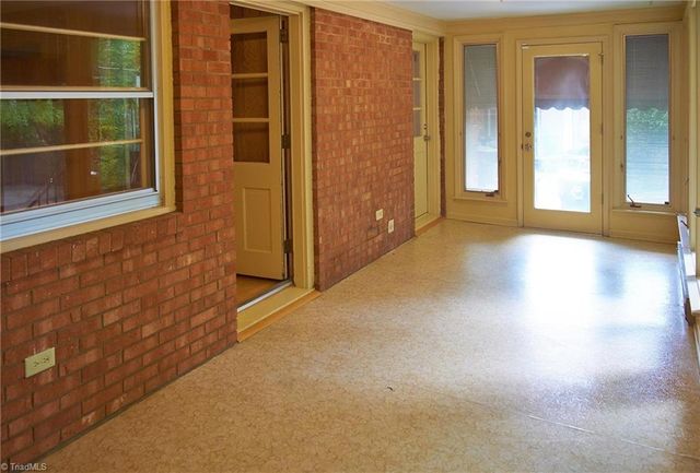 907 Onslow Drive, Greensboro, NC 27408