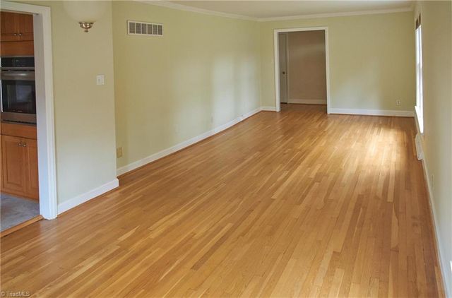 907 Onslow Drive, Greensboro, NC 27408