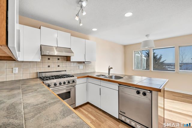 675 Townsend Avenue 104, New Haven, CT 06512