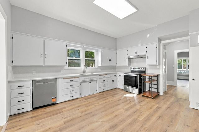 512 E Main Street, Whitesboro, TX 76273