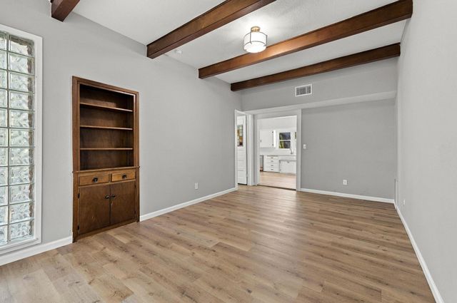 512 E Main Street, Whitesboro, TX 76273