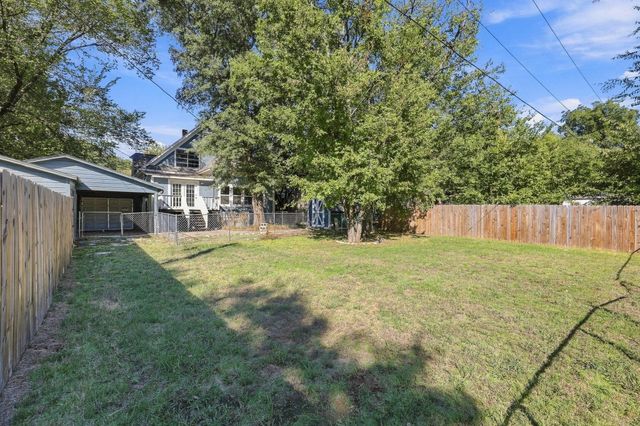 512 E Main Street, Whitesboro, TX 76273