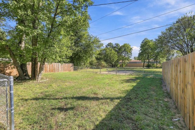 512 E Main Street, Whitesboro, TX 76273