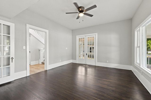 512 E Main Street, Whitesboro, TX 76273