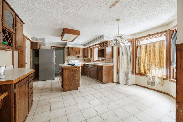 395 Taylor Rd, Mendon, NY 14472