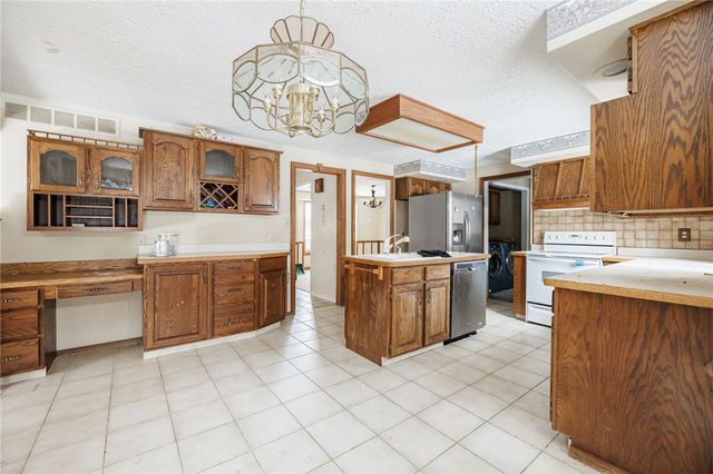 395 Taylor Rd, Mendon, NY 14472