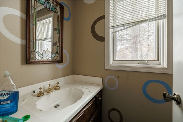 395 Taylor Rd, Mendon, NY 14472