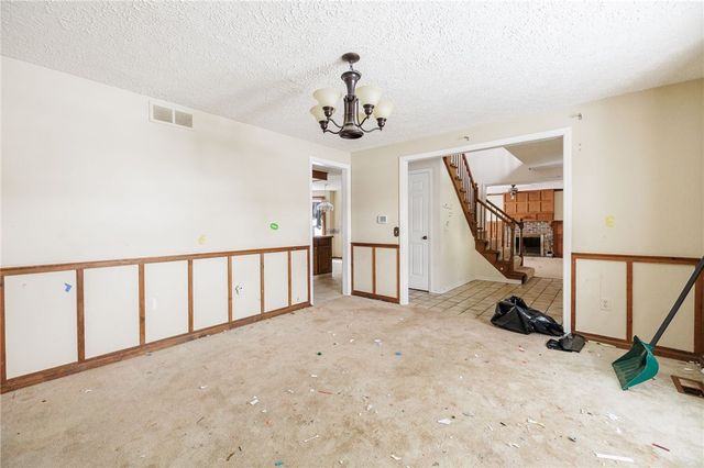 395 Taylor Rd, Mendon, NY 14472