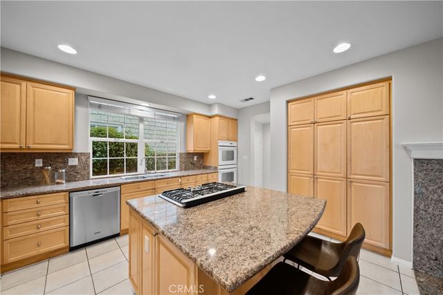 27032 Edgewater Lane, Valencia, CA 91355