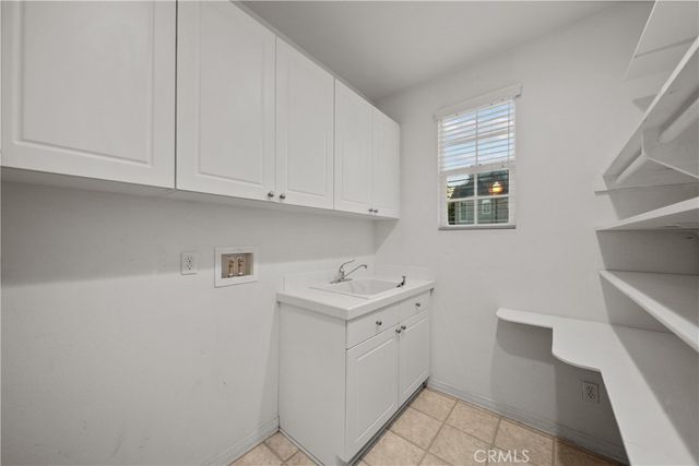 27032 Edgewater Lane, Valencia, CA 91355