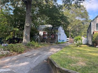 124 River Road, Shirley, NY 11967