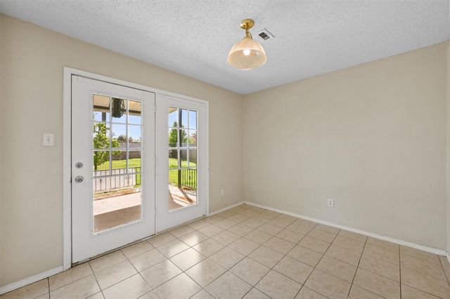 6632 Canyon Oak Drive, Fort Worth, TX 76112