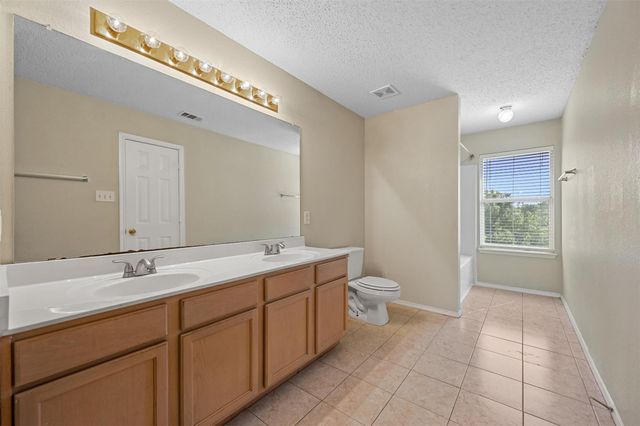 6632 Canyon Oak Drive, Fort Worth, TX 76112