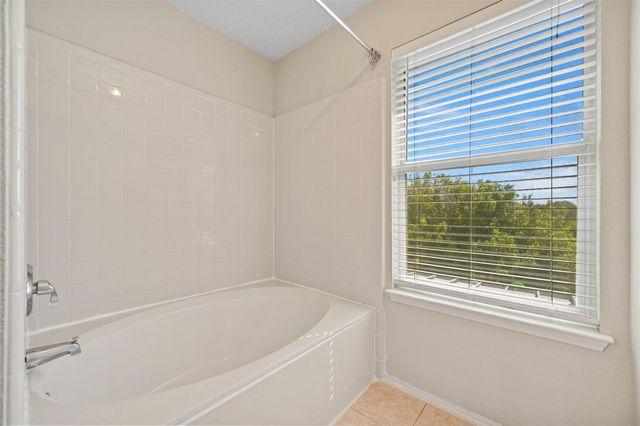 6632 Canyon Oak Drive, Fort Worth, TX 76112