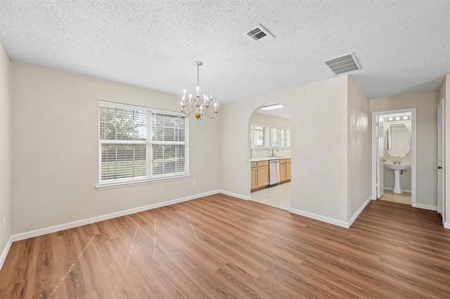 6632 Canyon Oak Drive, Fort Worth, TX 76112