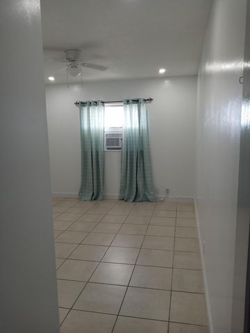 1250 E SAMPLE Road 303, Pompano Beach, FL 33064