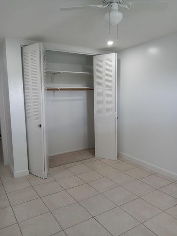 1250 E SAMPLE Road 303, Pompano Beach, FL 33064
