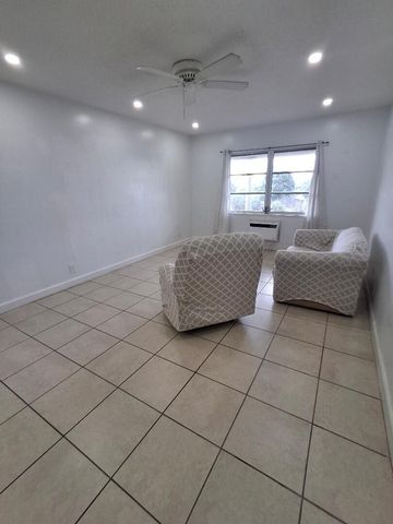 1250 E SAMPLE Road 303, Pompano Beach, FL 33064