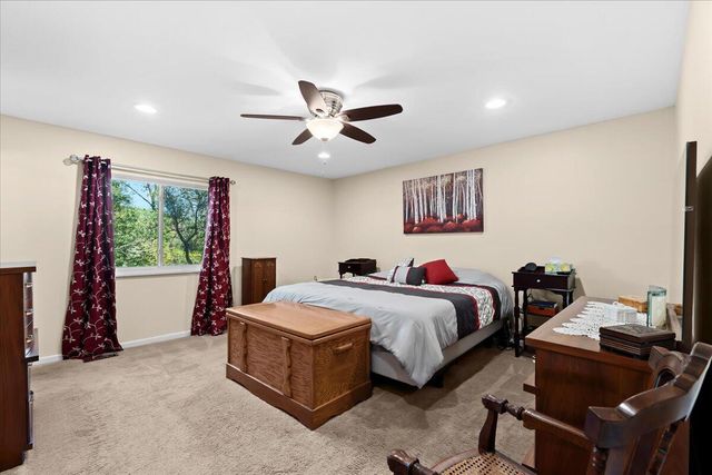 10932 Green Oaks Drive, South Lyon, MI 48178