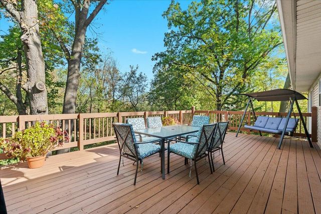 10932 Green Oaks Drive, South Lyon, MI 48178