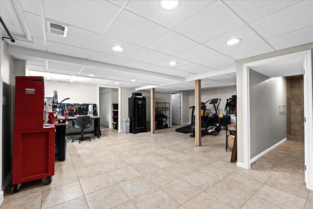 10932 Green Oaks Drive, South Lyon, MI 48178
