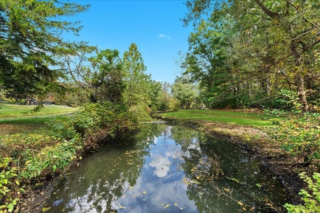 10932 Green Oaks Drive, South Lyon, MI 48178