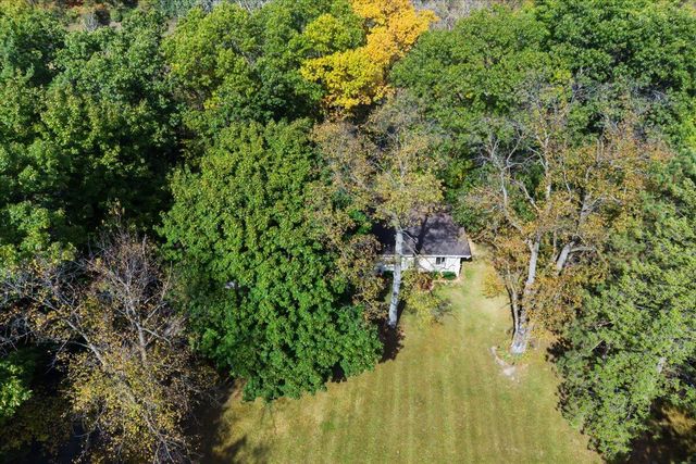 10932 Green Oaks Drive, South Lyon, MI 48178