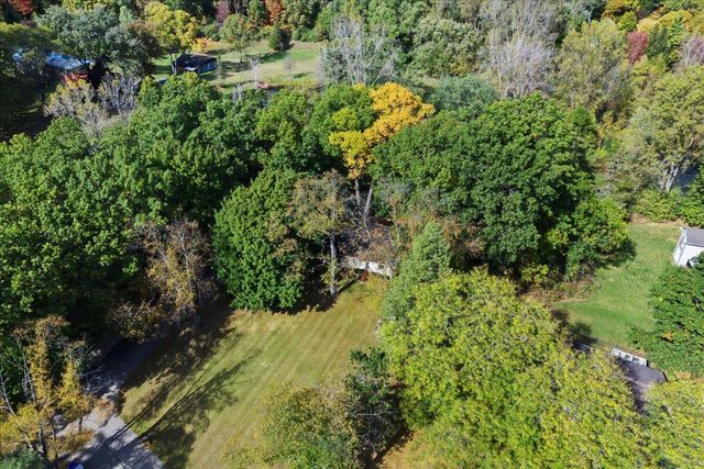 10932 Green Oaks Drive, South Lyon, MI 48178